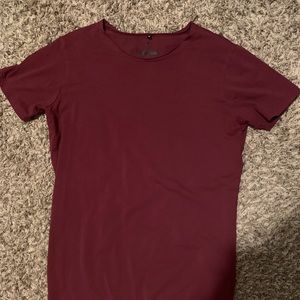 Alphalete scoop neck tee shirt- Maroon size M